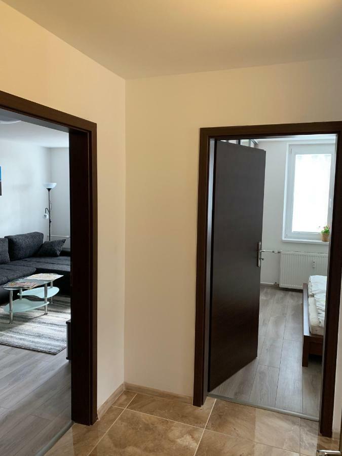 Apartament Tt10 Botanicka Trnava Exterior foto